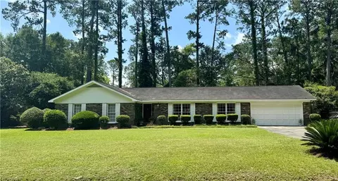 3174 Orion Dr, Waycross, GA 31503