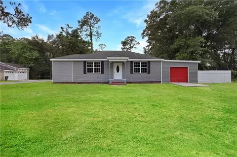 659 E Plum St, Jesup, GA 31546