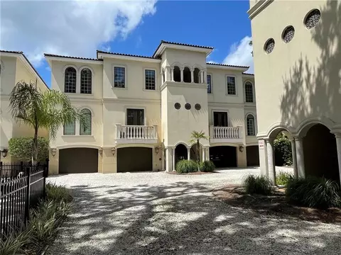 2200 Prince Ln, Saint Simons Island, GA 31522