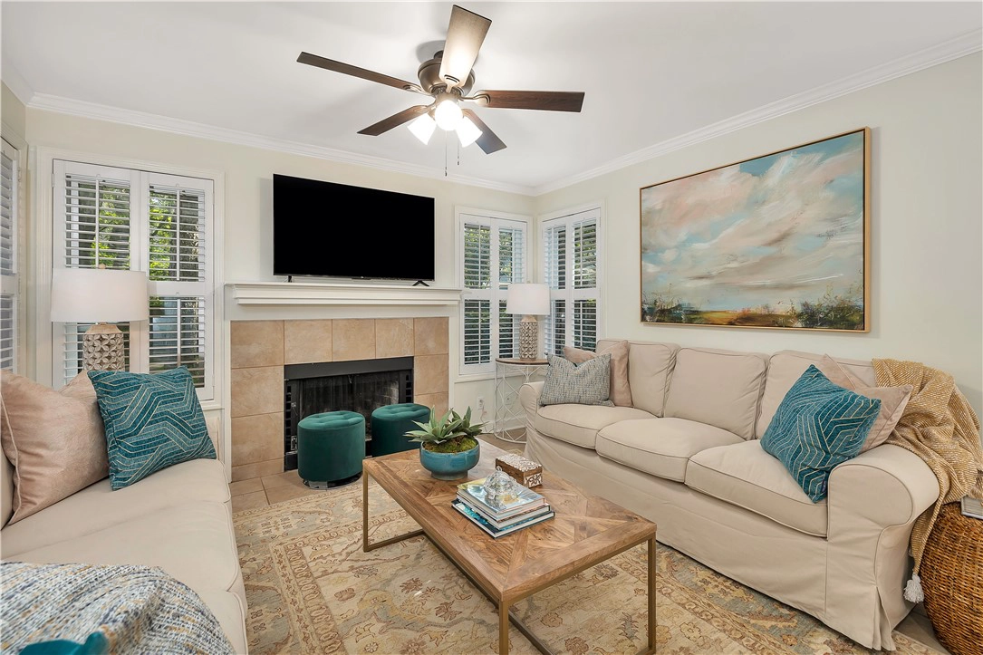 401 Harbour Oaks Dr  