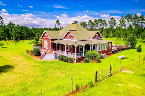 372 Cooper Rd, Surrency, GA 31563