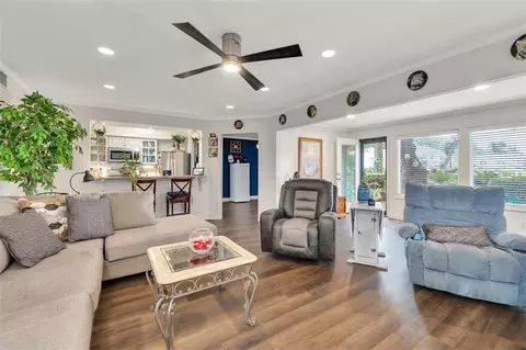201 Walmar Grv, Saint Simons Island, GA 31522