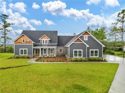 170 Barrington Oaks Dr, Brunswick, GA 31523