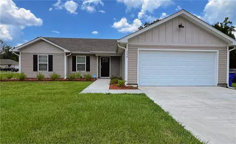 300 Pecan Pointe Dr, Brunswick, GA 31525