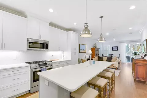 111 Gascoigne Ave #106, Saint Simons Island, GA 31522