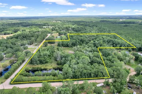 76 Plumrose Ln, Waynesville, GA 31566