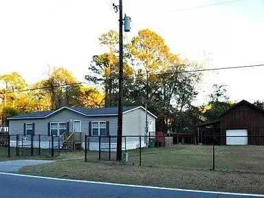1116 Black Rd, Darien, GA 31305