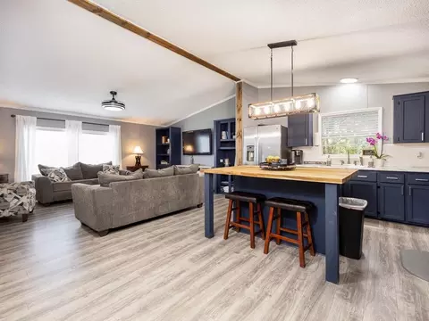 267 Kelly St, Hoboken, GA 31542