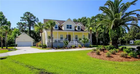 191 Fancy Bluff Cir, Brunswick, GA 31523