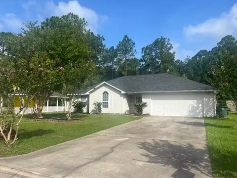 302 Lake Forest Dr, Kingsland, GA 31548