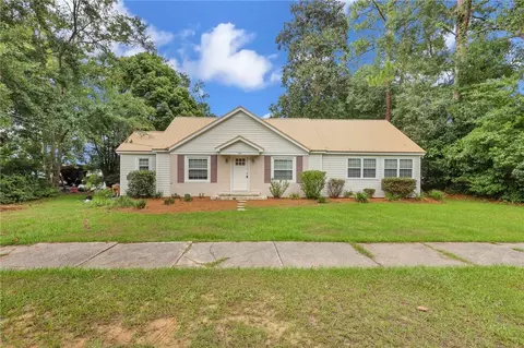 542 W Plum St, Jesup, GA 31545
