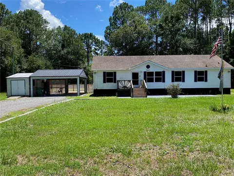 1043 SE Howard Ln, Darien, GA 31305