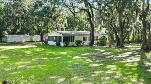 1287 Greenwood Ln SW, Darien, GA 31305