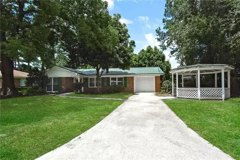 167 Fairway Oaks Dr, Brunswick, GA 31525
