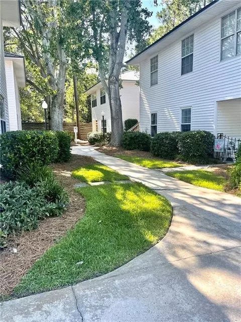 206 W Island Square Dr, Saint Simons Island, GA 31522