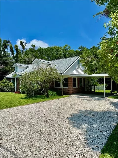 420 Union St, Saint Simons Island, GA 31522