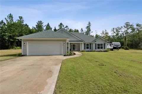 463 Big Pine Dr, Kingsland, GA 31548