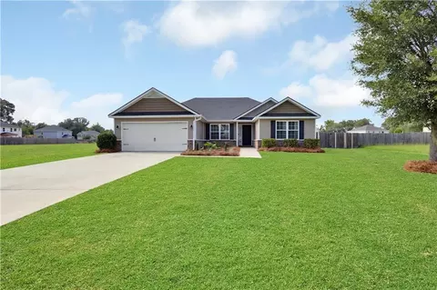 61 Riverside Dr NW, Ludowici, GA 31316