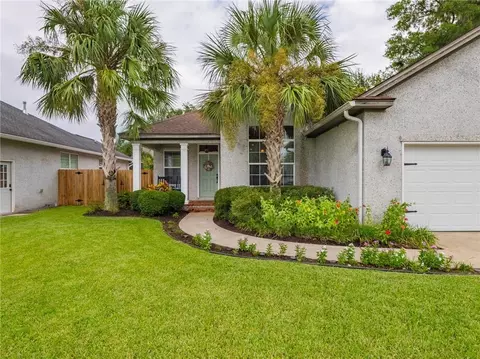 273 Villager Dr, Saint Simons Island, GA 31522