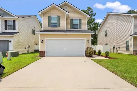 1269 Cypress Fall Cir, Hinesville, GA 31313