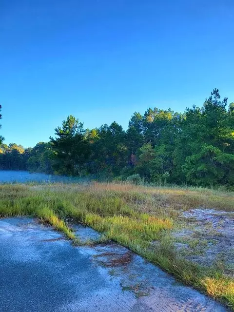 06 Alton Cir, Waycross, GA 31501