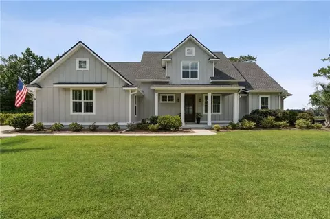 313 Bateau Dr, Saint Marys, GA 31558