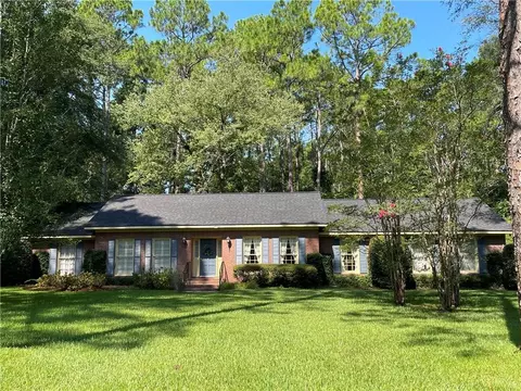 1075 Wildwood Rd, Waycross, GA 31503