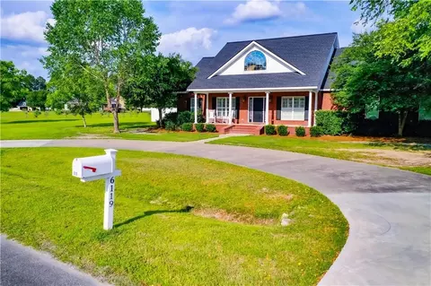 6119 Stoney Brook Dr, Blackshear, GA 31516