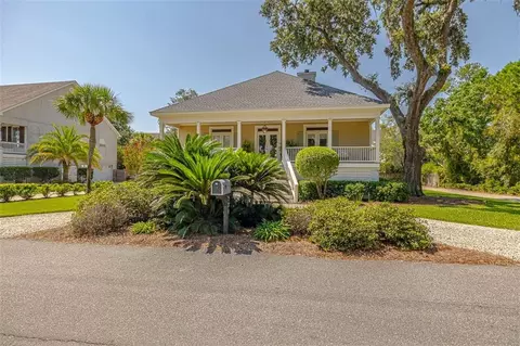 234 Mcintosh Ave, Saint Simons Island, GA 31522
