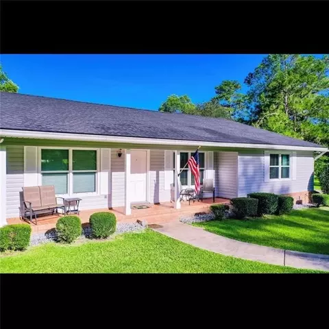 2768 Seminole Trl, Waycross, GA 31503