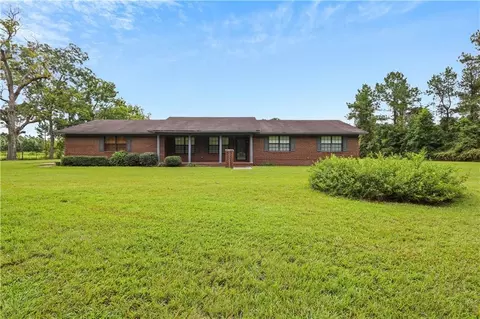 266 Chestnut Dr, Jesup, GA 31546