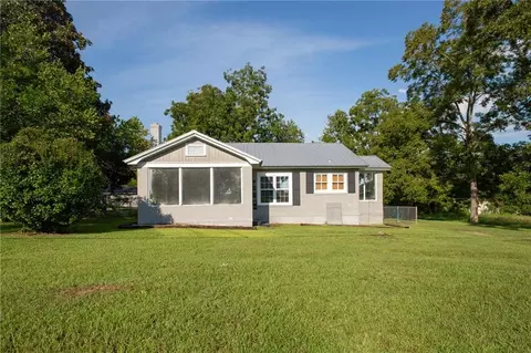 4277 Jamestown Rd, Waycross, GA 31503
