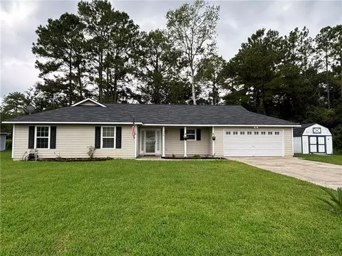 246 Merriwood Cir, Kingsland, GA 31548