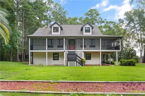 101 Palm Grove Island Dr, Brunswick, GA 31525