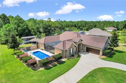 212 Lakes Dr, Brunswick, GA 31523