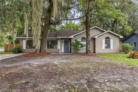 100 Laurel Ln, Kingsland, GA 31548