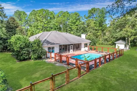 107 W Shore Ct, Brunswick, GA 31523