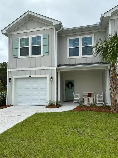 102 N Chapel Dr, Brunswick, GA 31525