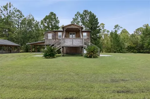 775 Waverly Farms Rd, Waverly, GA 31565