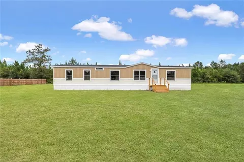 52 Jerold Jones Dr, Jesup, GA 31545