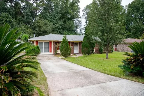 405 Simpson St, Hinesville, GA 31313