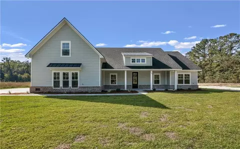 1130 River Oaks Rd, Brunswick, GA 31523