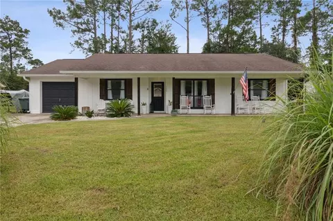 124 Willow Lake Dr, Kingsland, GA 31548
