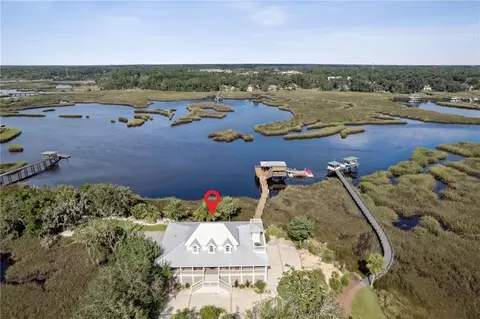 305 Long Point Cir, Saint Marys, GA 31558