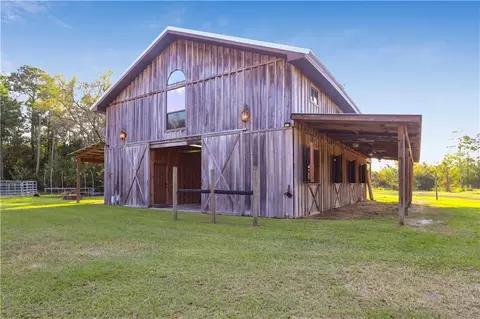 2883 Tank Rd, Odum, GA 31555