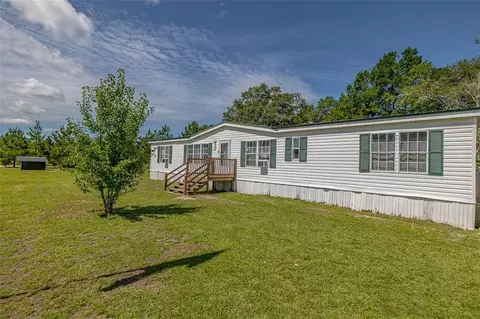 397 College Cir, Waynesville, GA 31566