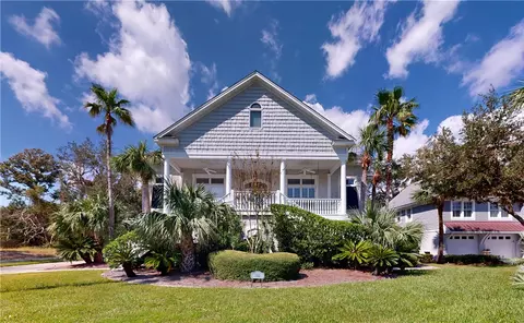112 Southpoint Dr, Saint Simons Island, GA 31522