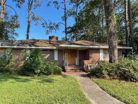 3130 Cherokee Rd, Brunswick, GA 31520