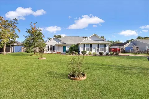 215 Greenbriar Rd, Kingsland, GA 31548
