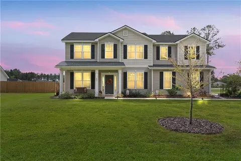 202 Bowline Ln, Kingsland, GA 31548